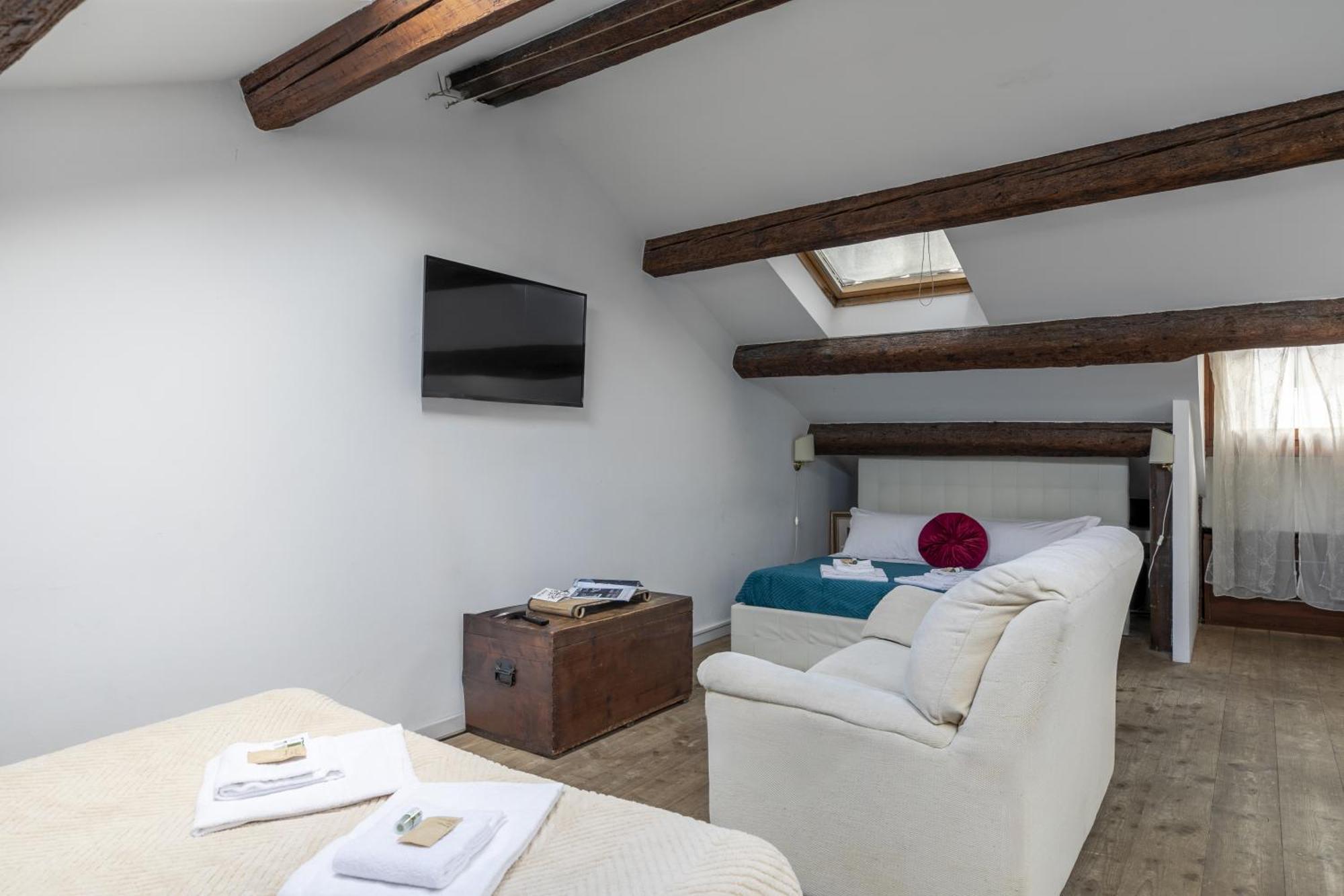 Lovely Attic For 4 Person With Wifi - A/c Apartment Venice